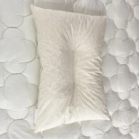 China Wholesale Hot Selling Breathable Ventilation Latex Bed Pillow for Good Sleep 
